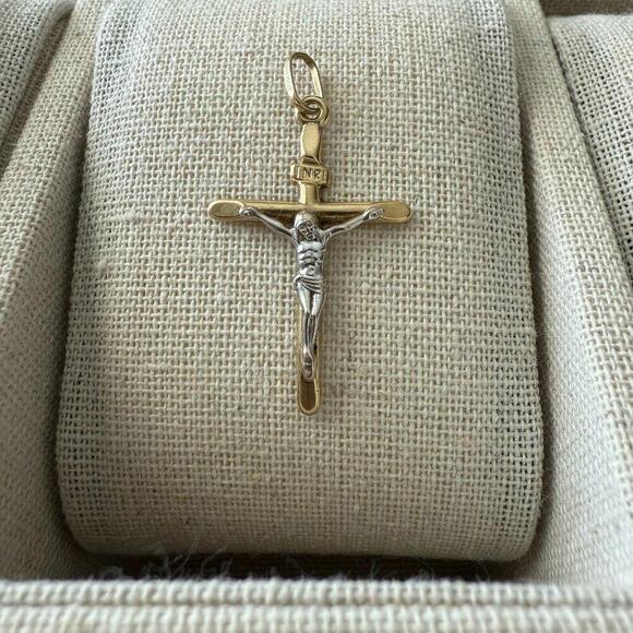 14K Solid Gold Cross Pendant – Yellow Gold - Picture 3 of 5